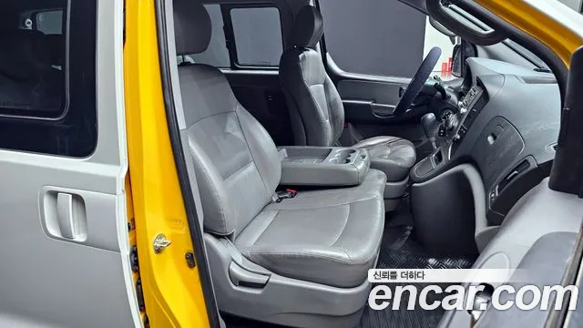 Hyundai Starex 2015 — фото 10