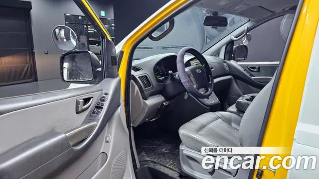 Hyundai Starex 2015 — фото 11