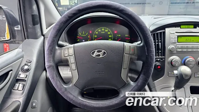 Hyundai Starex 2015 — фото 14