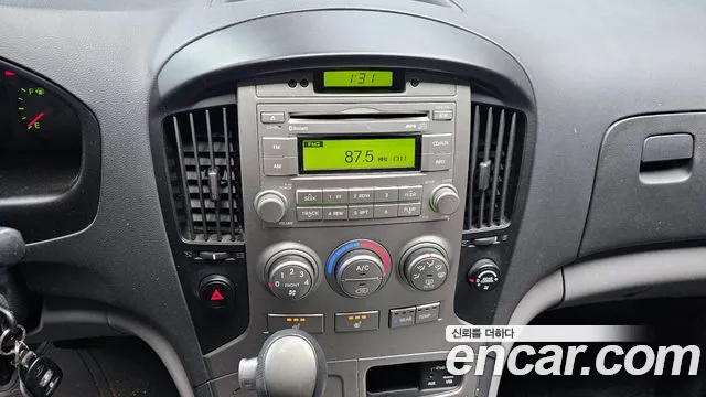 Hyundai Starex 2015 — фото 15