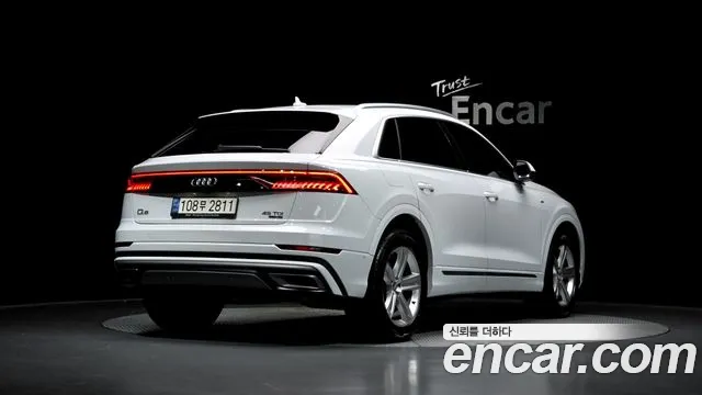 Audi Q8 2021 — фото 1