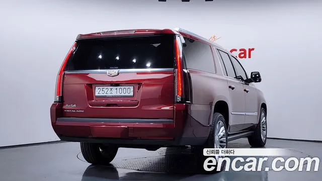 Cadillac Escalade 2017 — фото 2