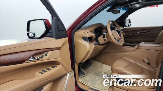 Cadillac Escalade 2017 — фото 10