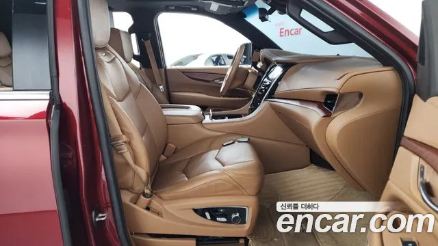 Cadillac Escalade 2017 — фото 11