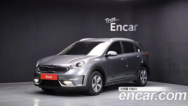 Kia Niro 2018 — фото 1