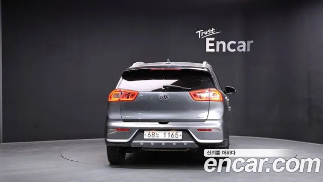 Kia Niro 2018 — фото 4