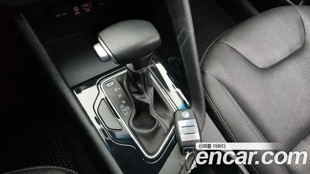 Kia Niro 2018 — фото 9