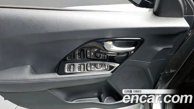 Kia Niro 2018 — фото 18