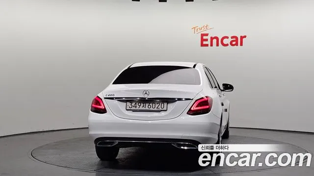 Mercedes-Benz C-Class 2020 — фото 4