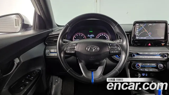 Hyundai Veloster 2018 — фото 13