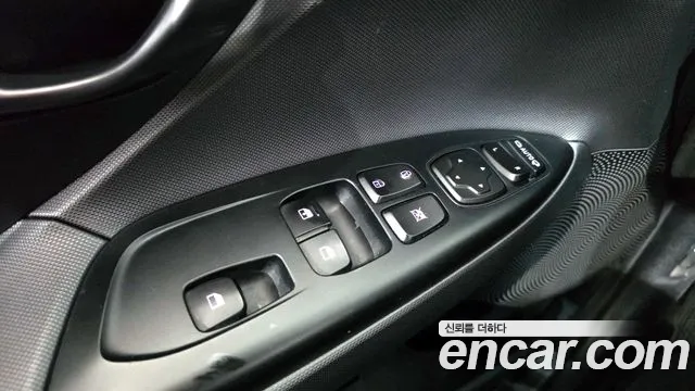 Hyundai Veloster 2018 — фото 18