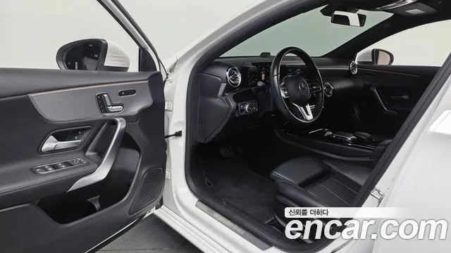 Mercedes-Benz A-Class 2021 — фото 10