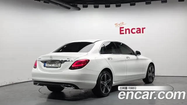 Mercedes-Benz C-Class 2020 — фото 2