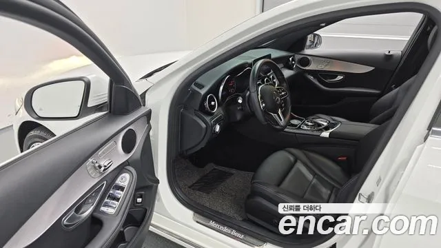 Mercedes-Benz C-Class 2020 — фото 11