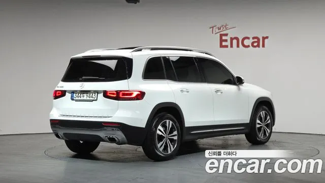 Mercedes-Benz GLB-Class 2021 — фото 2