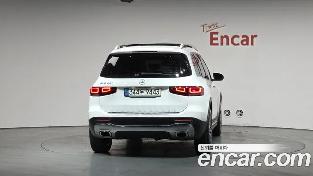 Mercedes-Benz GLB-Class 2021 — фото 4
