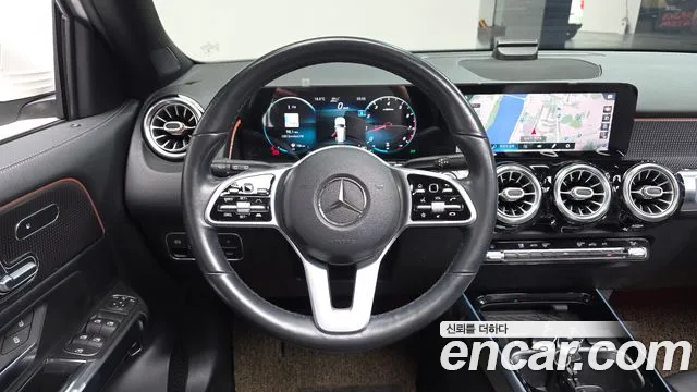 Mercedes-Benz GLB-Class 2021 — фото 13