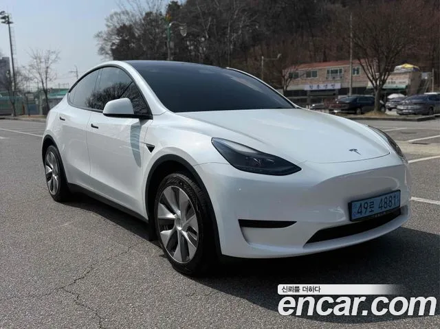Tesla Model Y 2023 — фото 1