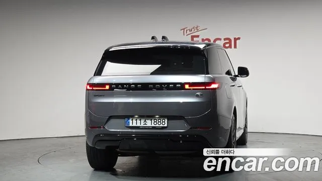 Land Rover Range Rover Sport 2023 — фото 4