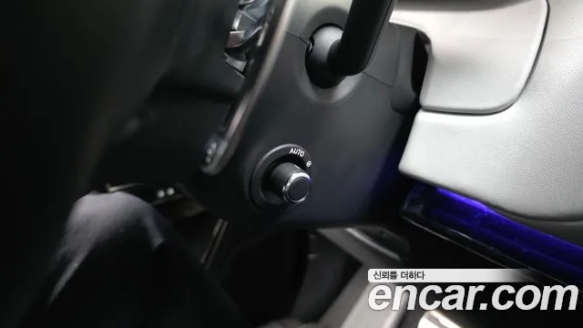 Land Rover Range Rover Sport 2023 — фото 13