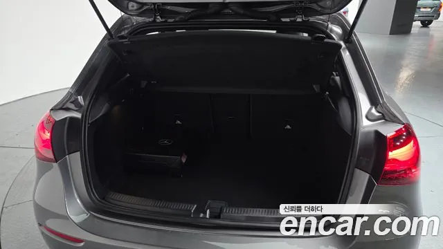 Mercedes-Benz A-Class 2025 — фото 19
