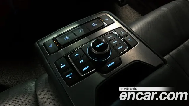 Hyundai Genesis 2016 — фото 17