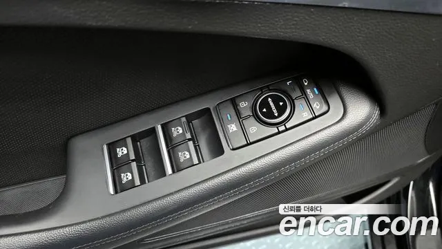 Hyundai Genesis 2016 — фото 18