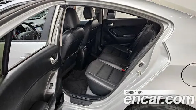 Kia K3 2015 — фото 11