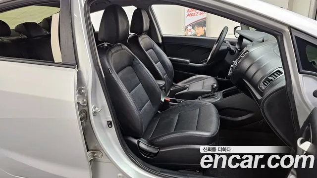 Kia K3 2015 — фото 12