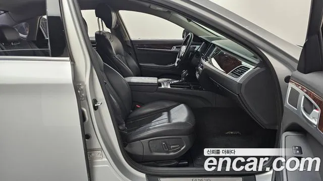 Hyundai Genesis 2015 — фото 11