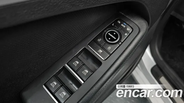 Hyundai Genesis 2015 — фото 14