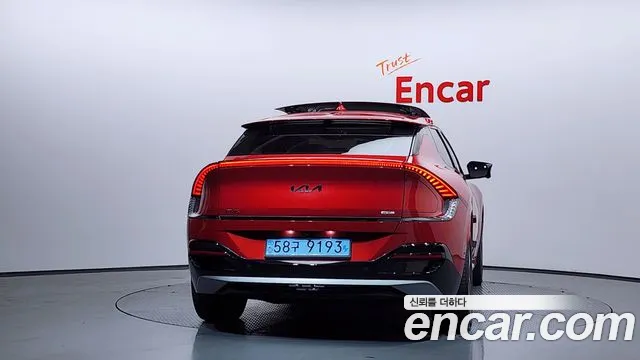 Kia EV6 2022 — фото 4