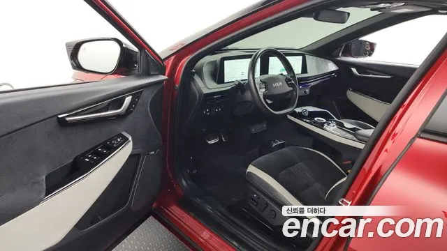 Kia EV6 2022 — фото 10