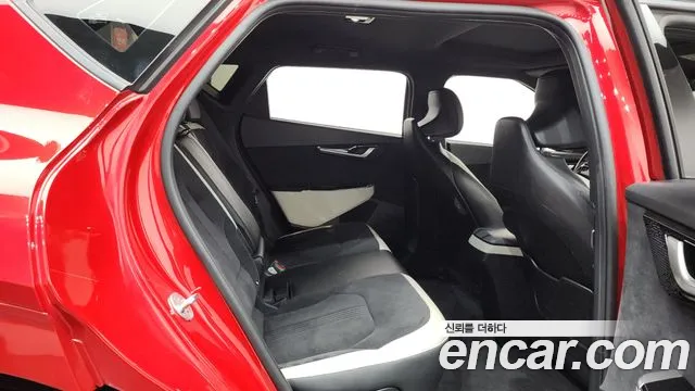 Kia EV6 2022 — фото 12