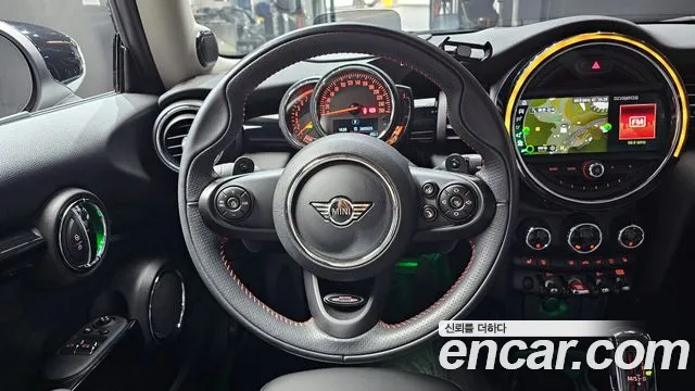 Mini Cooper 2020 — фото 13