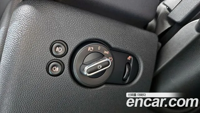 Mini Cooper 2020 — фото 17