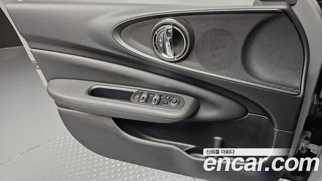 Mini Clubman 2021 — фото 14