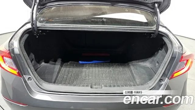 Honda Accord 2018 — фото 20