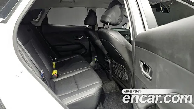 Hyundai Kona 2024 — фото 11
