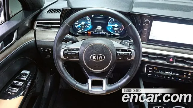 Kia K5 2021 — фото 13