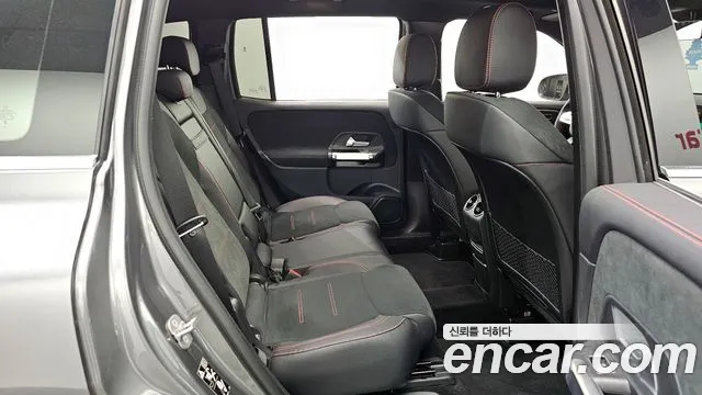 Mercedes-Benz GLB-Class 2023 — фото 12