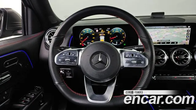 Mercedes-Benz GLB-Class 2023 — фото 13