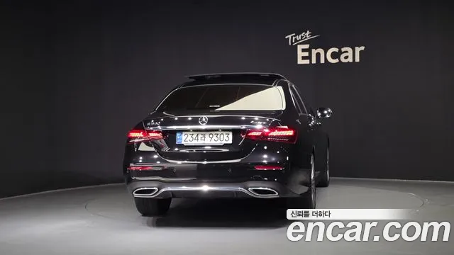 Mercedes-Benz E-Class 2021 — фото 4