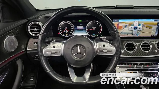 Mercedes-Benz E-Class 2020 — фото 13