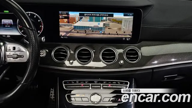 Mercedes-Benz E-Class 2020 — фото 19