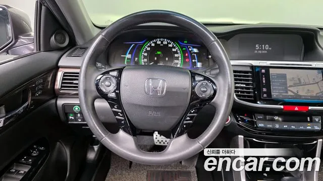 Honda Accord 2017 — фото 13