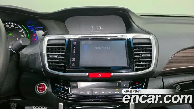 Honda Accord 2017 — фото 14