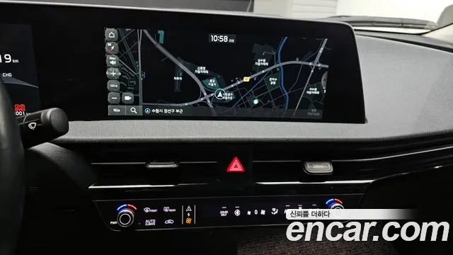 Kia EV6 2023 — фото 14