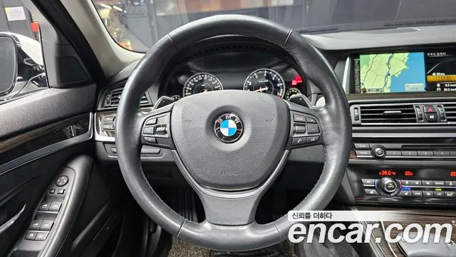 BMW 5-Series 2016 — фото 13