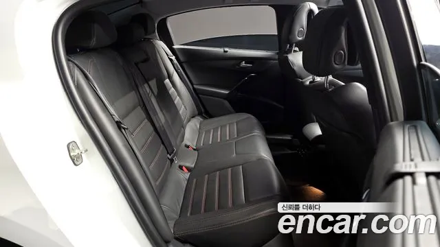 Peugeot 508 2017 — фото 12